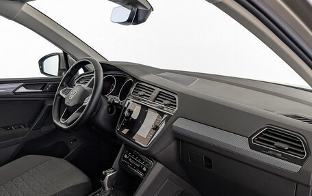 Volkswagen Tiguan II, 2021 год, 3 050 000 рублей, 13 фотография