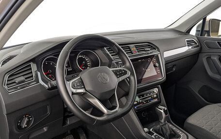 Volkswagen Tiguan II, 2021 год, 3 050 000 рублей, 15 фотография