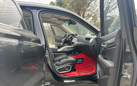 Geely Tugella FY11, 2022 год, 1 915 000 рублей, 11 фотография