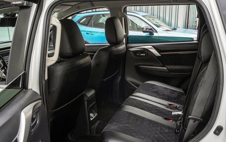 Mitsubishi Pajero Sport III рестайлинг, 2019 год, 3 050 000 рублей, 11 фотография