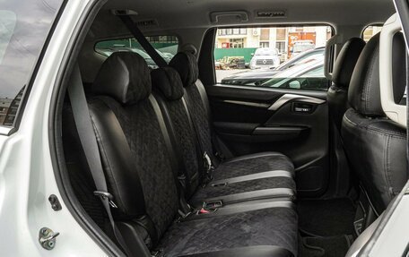 Mitsubishi Pajero Sport III рестайлинг, 2019 год, 3 050 000 рублей, 7 фотография