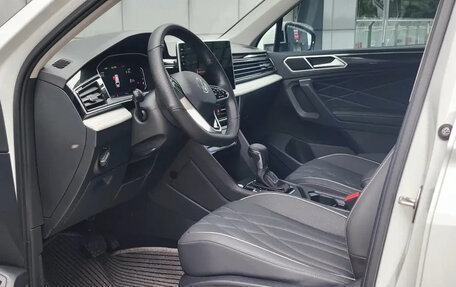 Volkswagen Tiguan II, 2023 год, 2 899 055 рублей, 9 фотография
