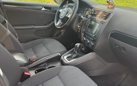 Volkswagen Jetta VI, 2012 год, 800 000 рублей, 9 фотография