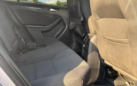 Volkswagen Jetta VI, 2012 год, 800 000 рублей, 8 фотография