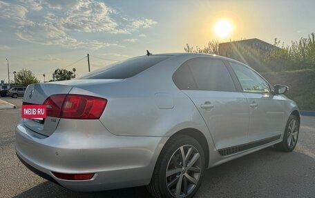 Volkswagen Jetta VI, 2012 год, 800 000 рублей, 11 фотография
