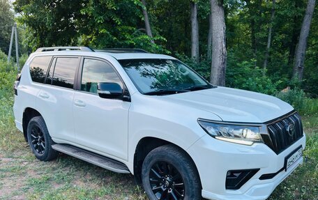 Toyota Land Cruiser Prado 150 рестайлинг 2, 2020 год, 6 890 000 рублей, 2 фотография