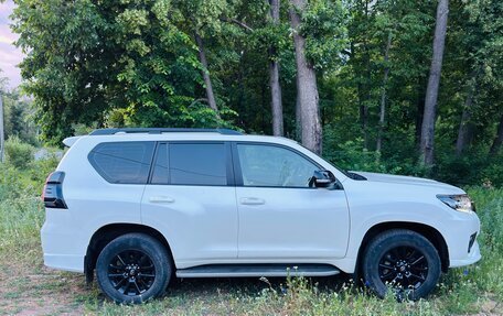 Toyota Land Cruiser Prado 150 рестайлинг 2, 2020 год, 6 890 000 рублей, 3 фотография