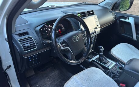 Toyota Land Cruiser Prado 150 рестайлинг 2, 2020 год, 6 890 000 рублей, 10 фотография