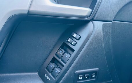 Toyota Land Cruiser Prado 150 рестайлинг 2, 2020 год, 6 890 000 рублей, 13 фотография