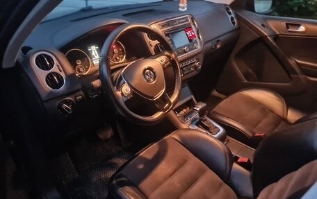 Volkswagen Tiguan I, 2010 год, 950 000 рублей, 9 фотография