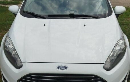Ford Fiesta, 2015 год, 800 000 рублей, 1 фотография