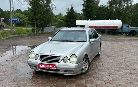 Mercedes-Benz E-Класс, 2000 год, 235 000 рублей, 1 фотография