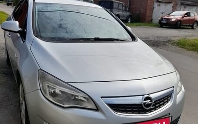 Opel Astra J, 2011 год, 740 000 рублей, 1 фотография