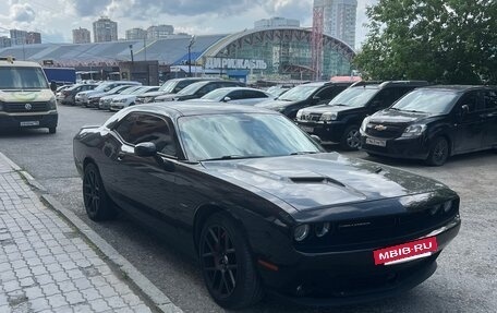 Dodge Challenger III рестайлинг 2, 2016 год, 5 350 000 рублей, 3 фотография