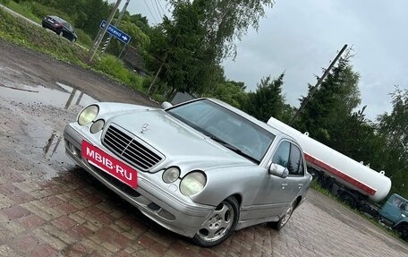 Mercedes-Benz E-Класс, 2000 год, 235 000 рублей, 2 фотография