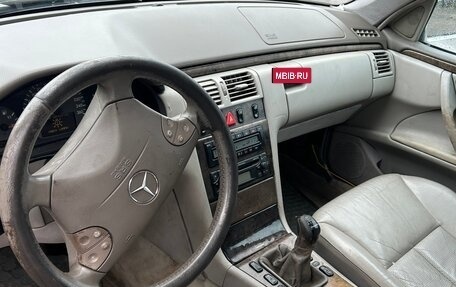 Mercedes-Benz E-Класс, 2000 год, 235 000 рублей, 11 фотография