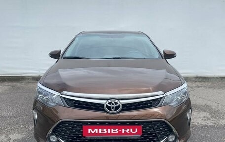 Toyota Camry, 2017 год, 2 450 000 рублей, 2 фотография