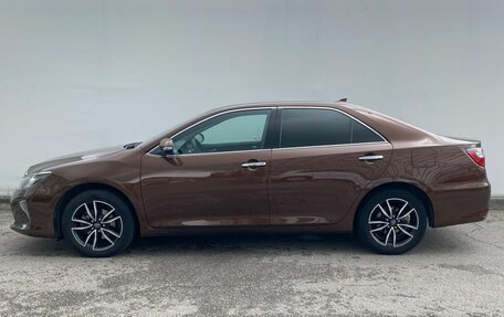 Toyota Camry, 2017 год, 2 450 000 рублей, 8 фотография