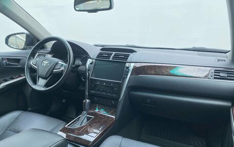Toyota Camry, 2017 год, 2 450 000 рублей, 14 фотография