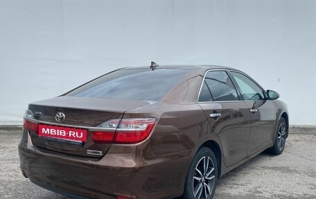 Toyota Camry, 2017 год, 2 450 000 рублей, 5 фотография