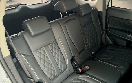Mitsubishi Outlander III рестайлинг 3, 2022 год, 2 990 000 рублей, 19 фотография