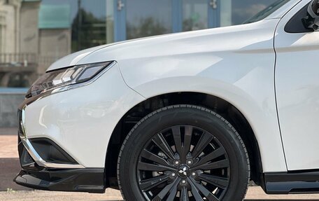 Mitsubishi Outlander III рестайлинг 3, 2022 год, 2 990 000 рублей, 40 фотография