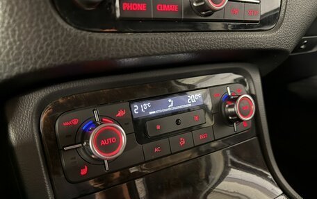Volkswagen Touareg III, 2011 год, 1 790 000 рублей, 22 фотография