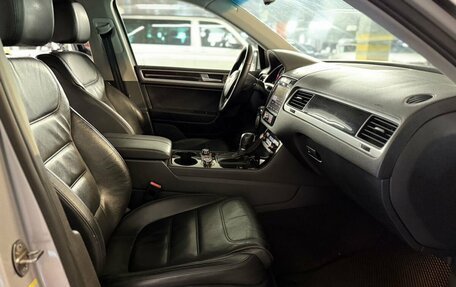 Volkswagen Touareg III, 2011 год, 1 790 000 рублей, 25 фотография