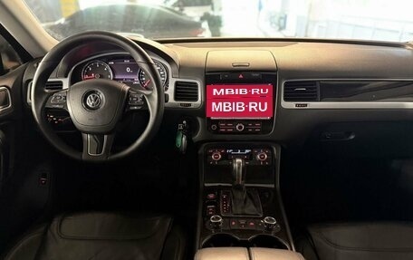 Volkswagen Touareg III, 2011 год, 1 790 000 рублей, 16 фотография