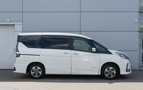 Nissan Serena IV, 2020 год, 1 800 000 рублей, 3 фотография