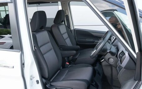 Nissan Serena IV, 2020 год, 1 800 000 рублей, 7 фотография