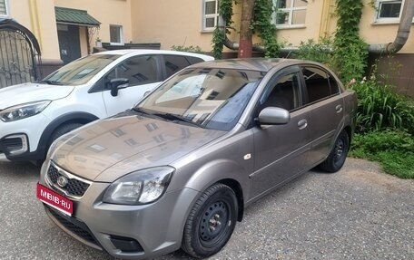 KIA Rio II, 2011 год, 750 000 рублей, 1 фотография