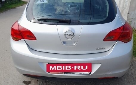Opel Astra J, 2011 год, 740 000 рублей, 4 фотография