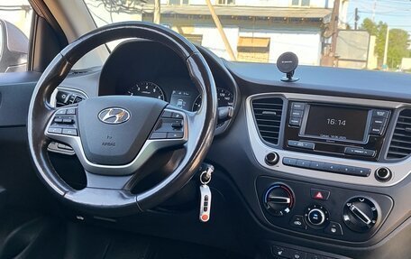 Hyundai Solaris II рестайлинг, 2017 год, 1 250 000 рублей, 7 фотография