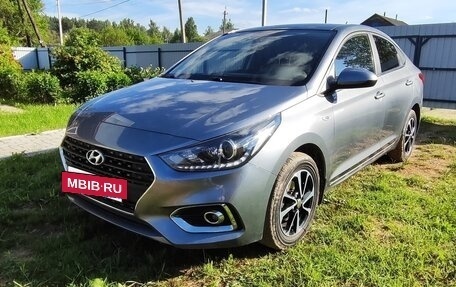 Hyundai Solaris II рестайлинг, 2017 год, 1 250 000 рублей, 2 фотография