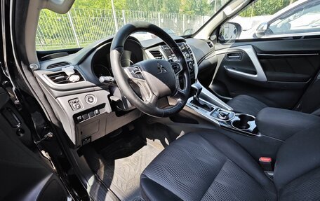 Mitsubishi Pajero Sport III рестайлинг, 2018 год, 4 500 000 рублей, 4 фотография