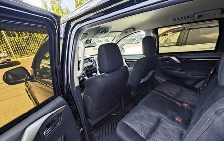 Mitsubishi Pajero Sport III рестайлинг, 2018 год, 4 500 000 рублей, 6 фотография
