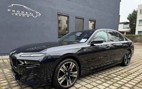 BMW 7 серия, 2022 год, 9 870 000 рублей, 4 фотография