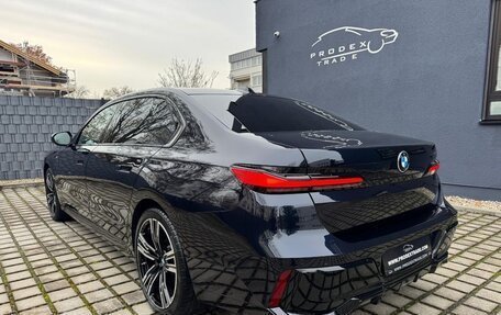 BMW 7 серия, 2022 год, 9 870 000 рублей, 6 фотография