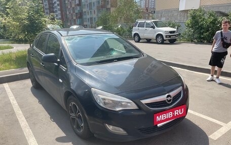 Opel Astra J, 2011 год, 530 000 рублей, 2 фотография