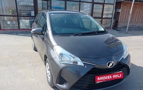 Toyota Vitz, 2019 год, 1 100 000 рублей, 2 фотография