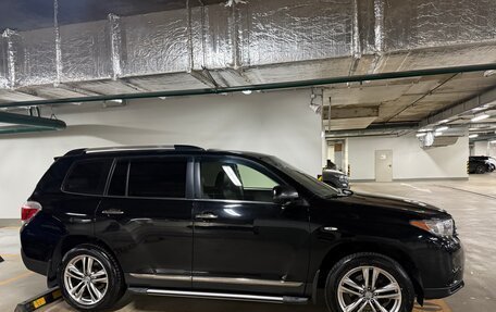 Toyota Highlander III, 2012 год, 1 890 000 рублей, 4 фотография