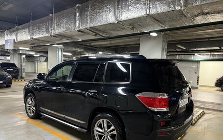 Toyota Highlander III, 2012 год, 1 890 000 рублей, 6 фотография