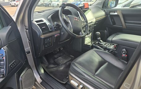 Toyota Land Cruiser Prado 150 рестайлинг 2, 2021 год, 7 350 000 рублей, 11 фотография
