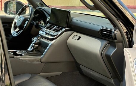 Toyota Land Cruiser, 2022 год, 11 000 000 рублей, 9 фотография