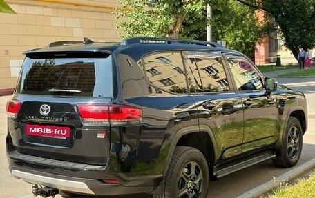 Toyota Land Cruiser, 2022 год, 11 000 000 рублей, 4 фотография