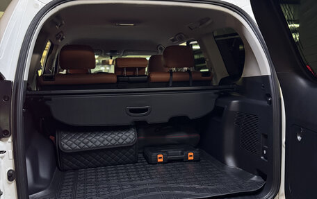 Toyota Land Cruiser Prado 150 рестайлинг 2, 2021 год, 6 477 777 рублей, 8 фотография