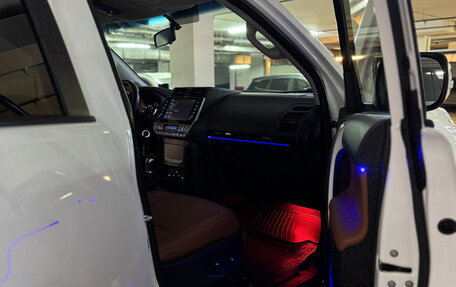 Toyota Land Cruiser Prado 150 рестайлинг 2, 2021 год, 6 477 777 рублей, 10 фотография