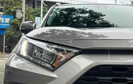 Toyota RAV4, 2022 год, 2 765 000 рублей, 5 фотография