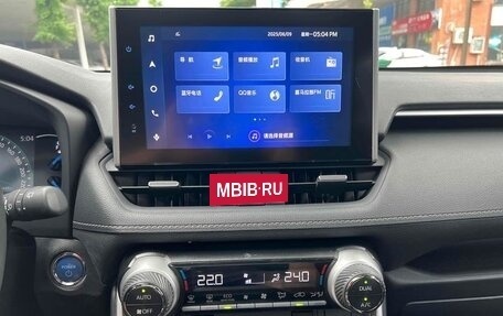 Toyota RAV4, 2022 год, 2 765 000 рублей, 9 фотография